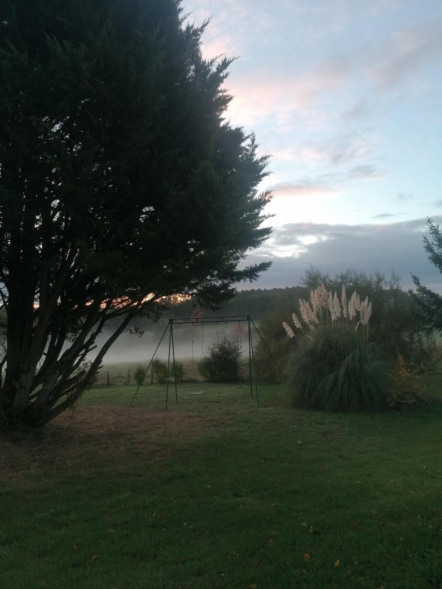 Charmante Maison, Calme Et Nature A La Roche Posay Villa Buitenkant foto